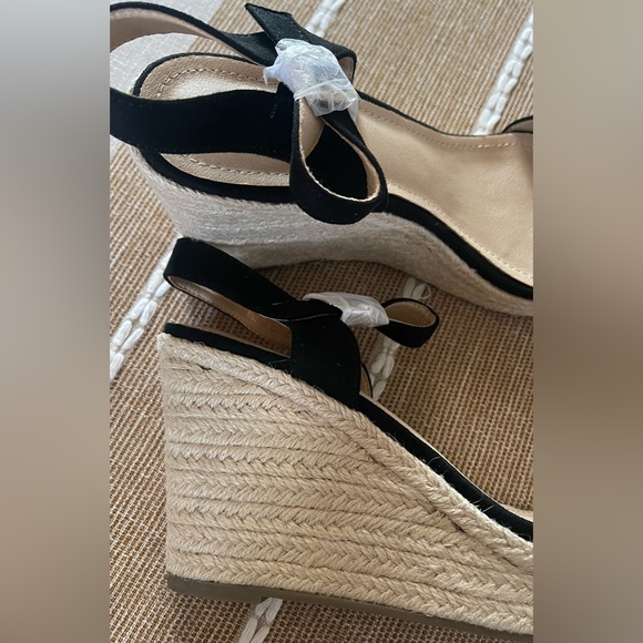 NEW IN BOX Women’s $39.99 Espadrille Wedge Sandals, 9.5 - Picture 7 of 11